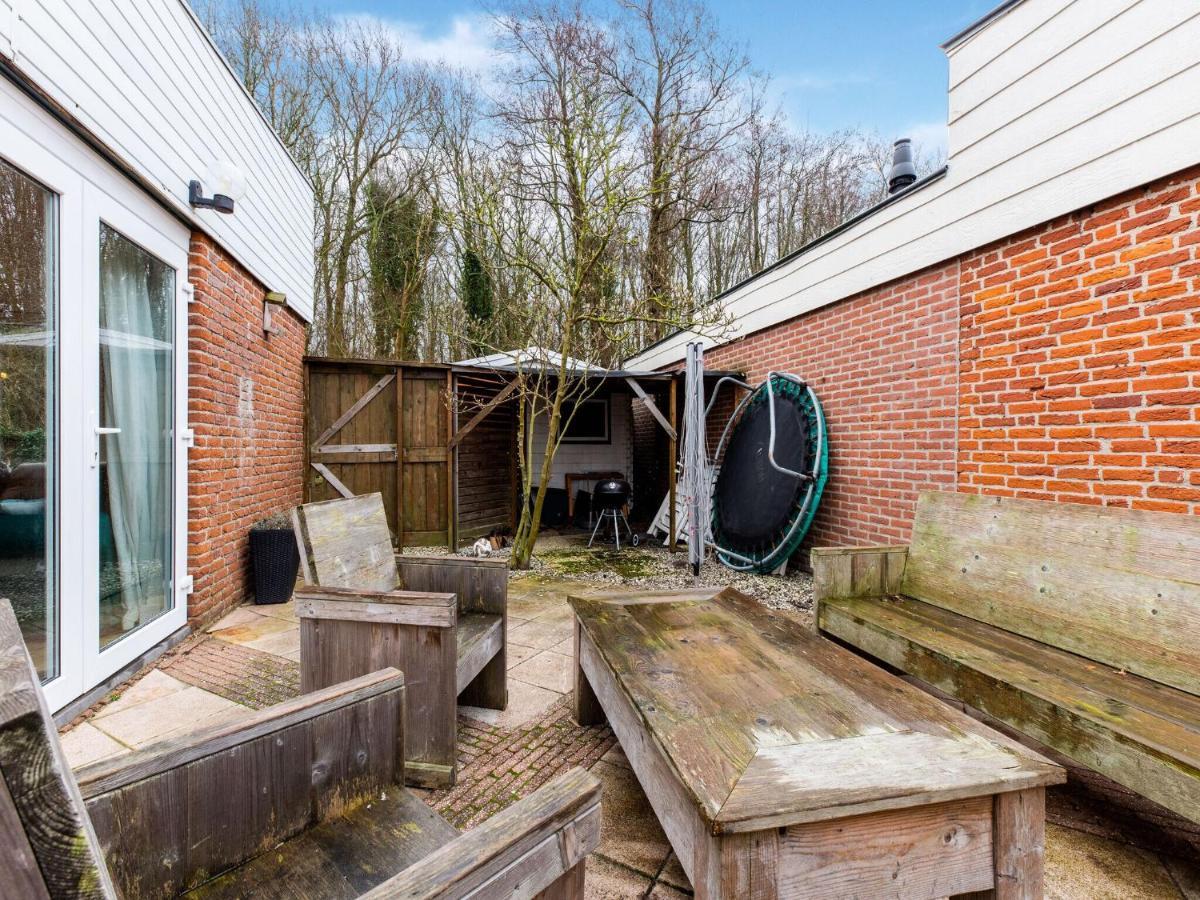 Endearing Holiday Home In Noordwijkerhout With Garden Bbq Exterior foto